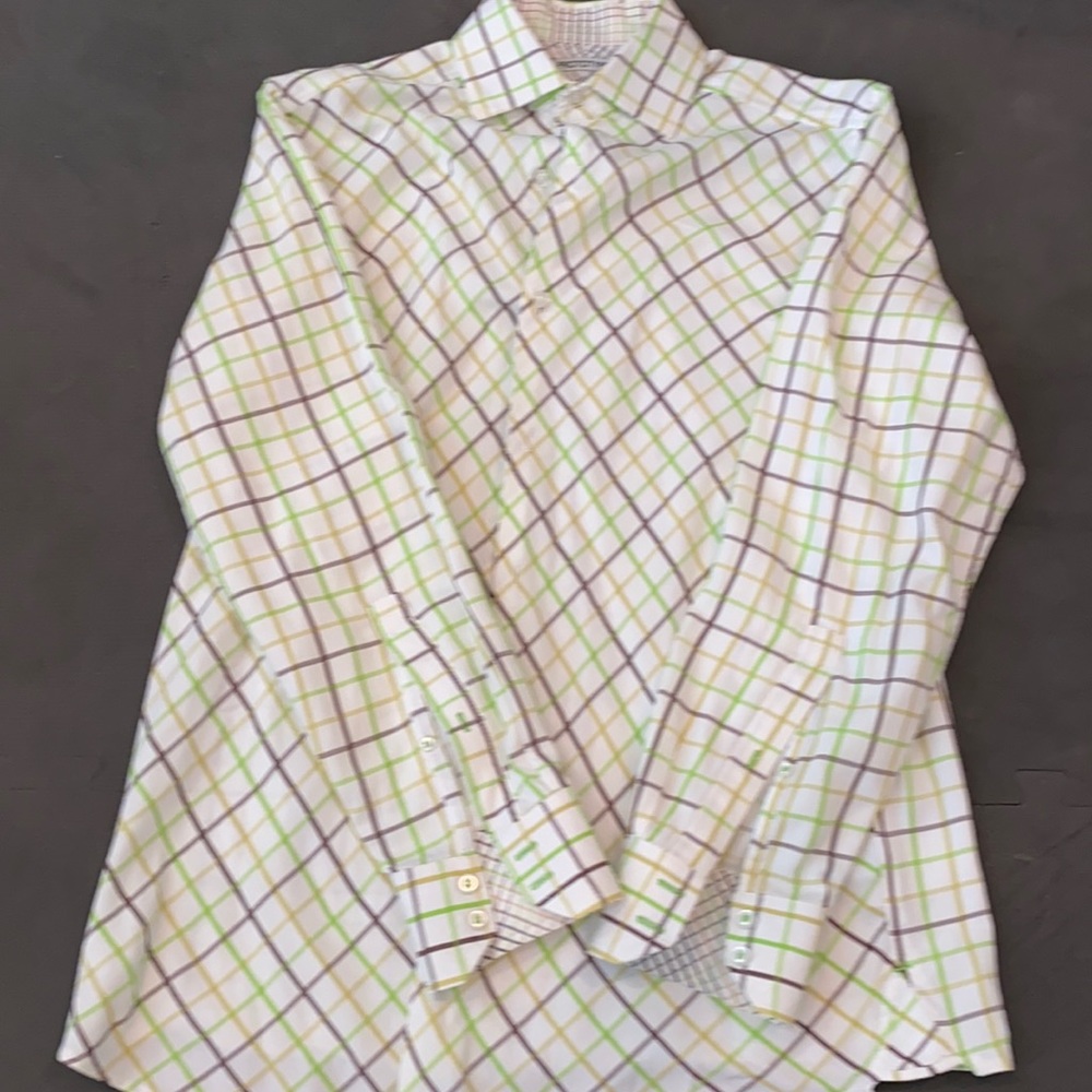 Patterned dress shirt